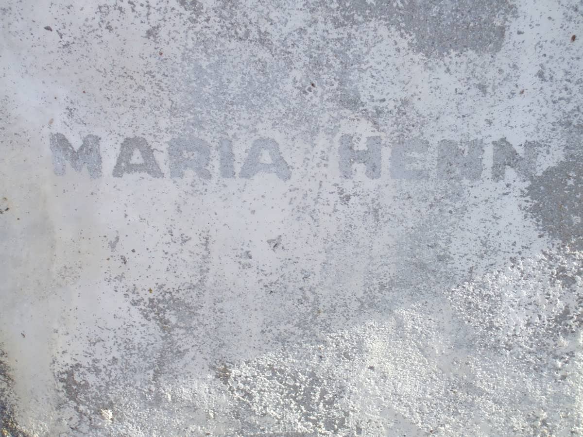 HENN Maria