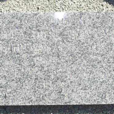 LUYT Aletta Barendina 1916-1980 :: THIR? Geraldine Rowena nee LUYT 19??-1980