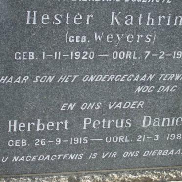? Herbert Petrus Daniel 1915-1981 &amp; Hester Kathrina WEYERS 1920-1947