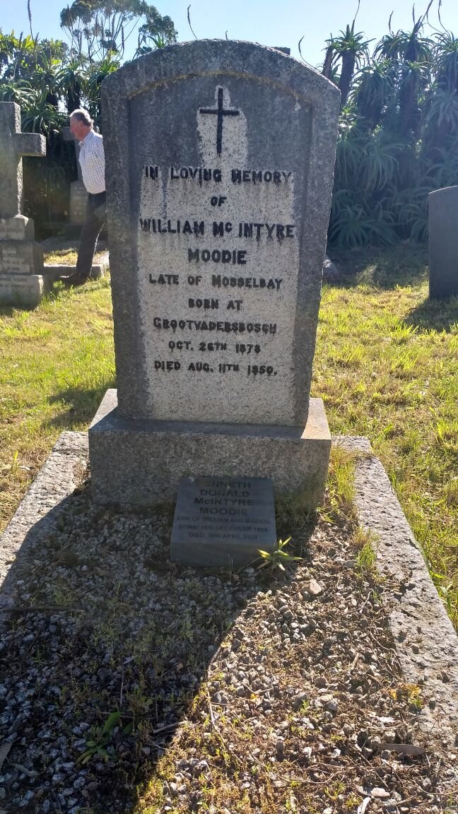 MOODIE William McIntyre 1878-1950 :: MOODIE Kenneth Donald McIntyre 1909-2003