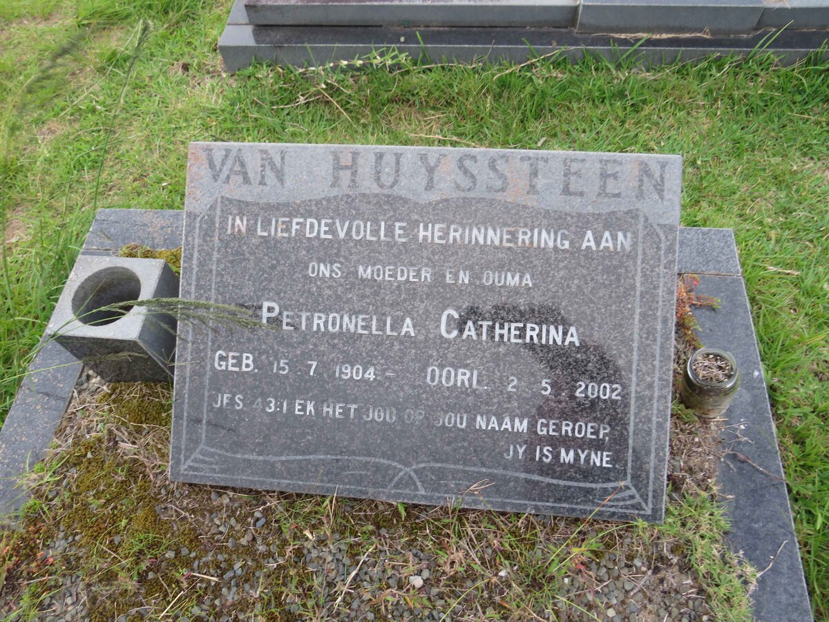 HUYSSTEEN Petronella Catherina , van 1904-2002