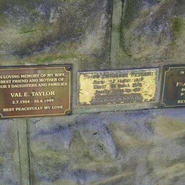 TAYLOR Val E. 1924-1999 ::  BRINTON Joyce Kathleen 1918-2005 :: KEMP Frances 1900-1996