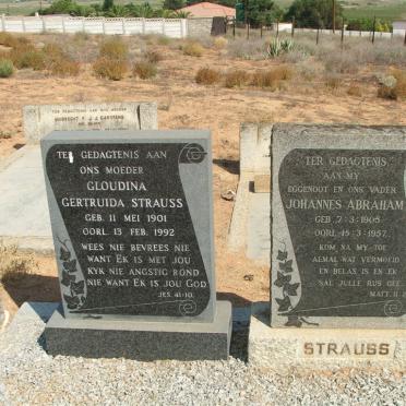 STRAUSS Johannes Abraham 1905-1957 &amp; Gloudina Gertruida 1901-1992