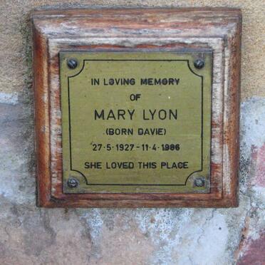 LYON Mary nee DAVIE 1927-1986