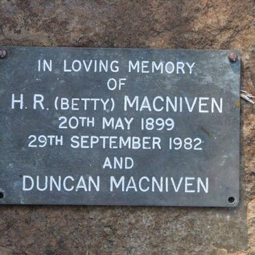MACNIVEN Duncan &amp; H.R. 1899-1982