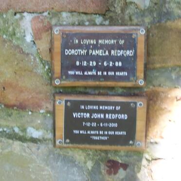 REDFORD Victor John 1922-2010 &amp; Dorothy Pamela 1929-1988