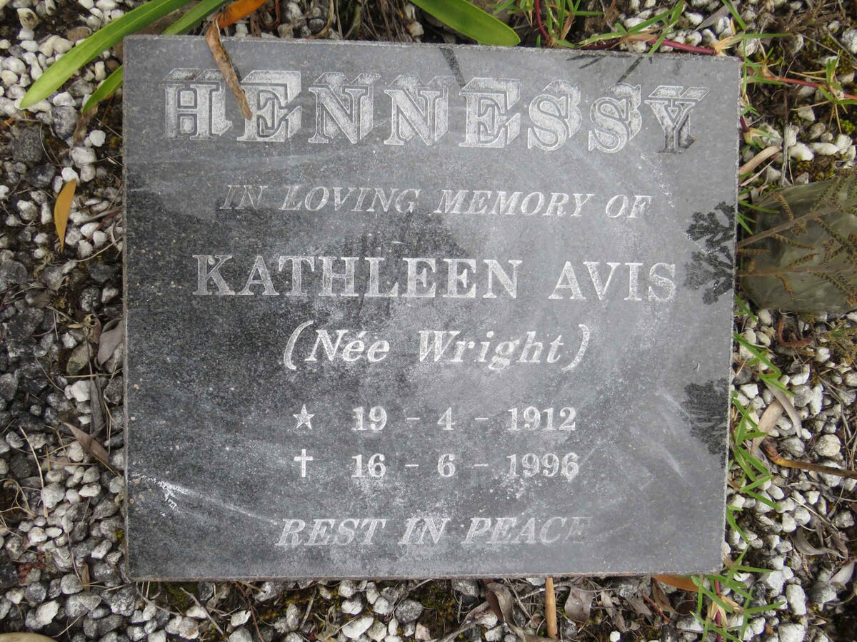 HENNESSY Kathleen Avis nee WRIGHT 1912-1996