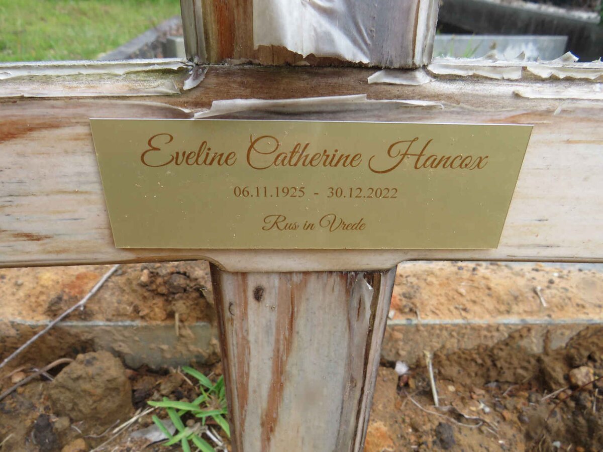 HANCOX Eveline Catherine 1925-2022