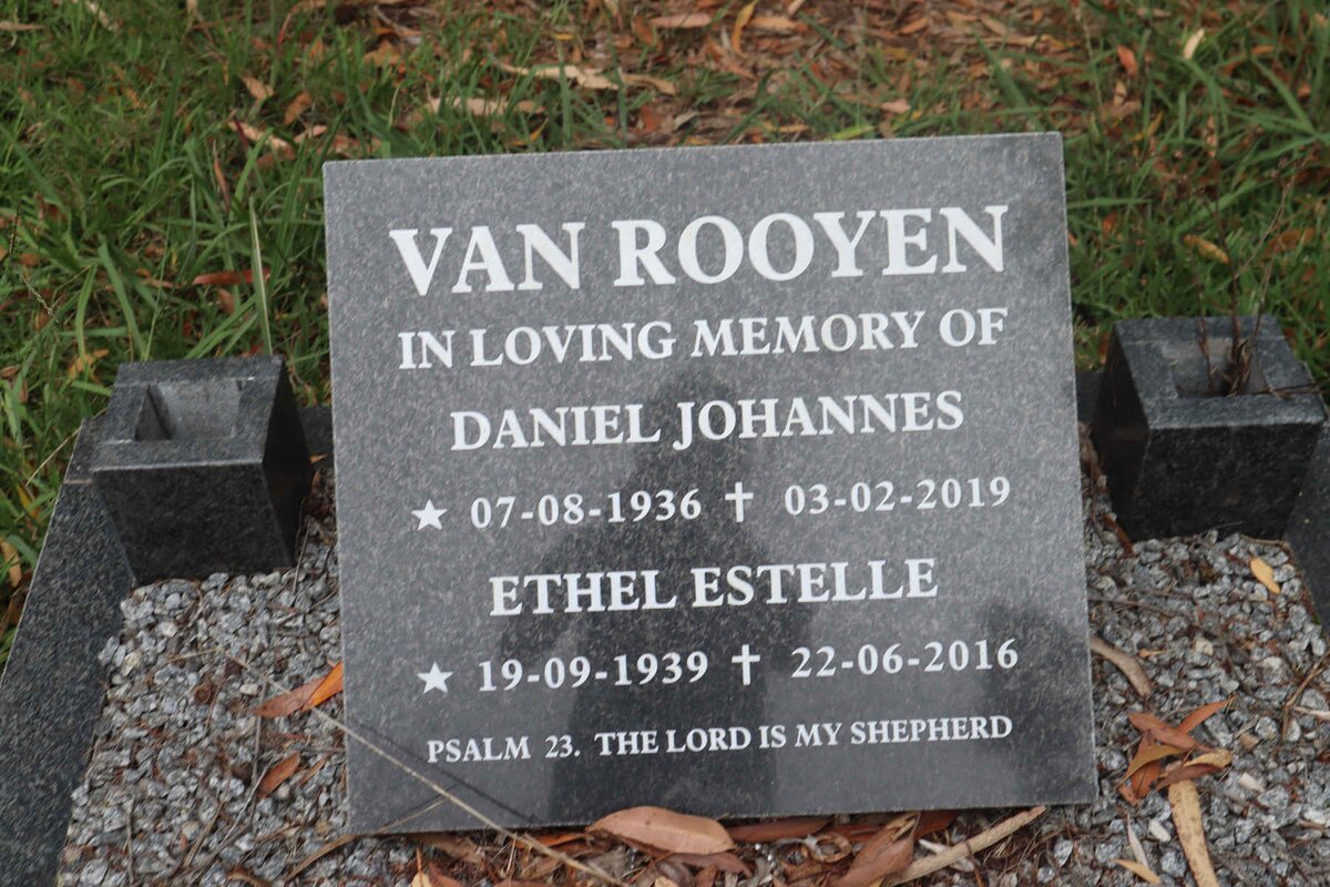 ROOYEN Daniel Johannes, van 1936-2019 & Ethel Estelle 1939-2016