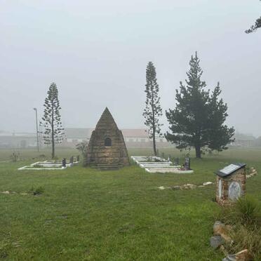 Western Cape, KNYSNA district, Plettenberg Bay, Kranshoek, Griqua graves
