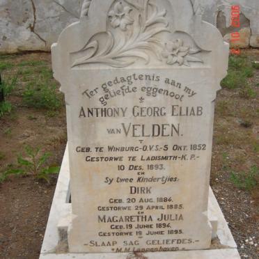 VELDEN Anthony Georg Eliab, van 1852-1893 :: VAN VELDEN Dirk -1884-1885 :: VAN VELDEN Magaretha Julia 1894-1895