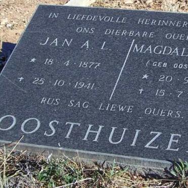 OOSTHUIZEN Jan A.L. 1877-1941 &amp; Magdalena C.W. OOSTHUIZEN 1879-1959