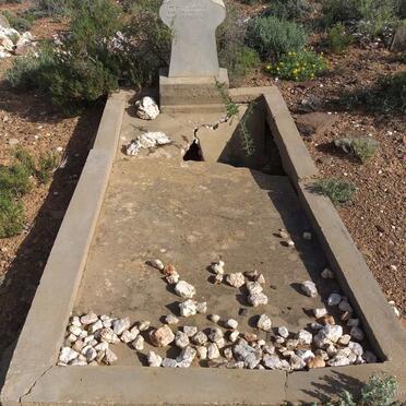 Western Cape, LADISMITH district, Anysberge, Het Groote Vischgat 128, farm cemetery_1