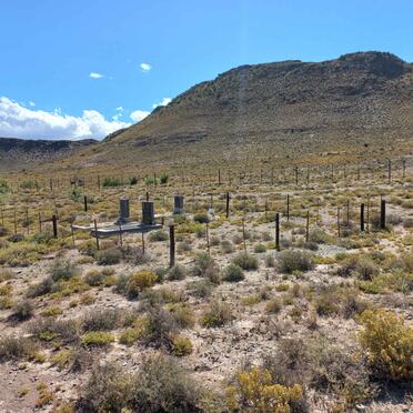 Western Cape, LADISMITH district, Anysberge, Het Groote Vischgat 128, farm cemetery_2