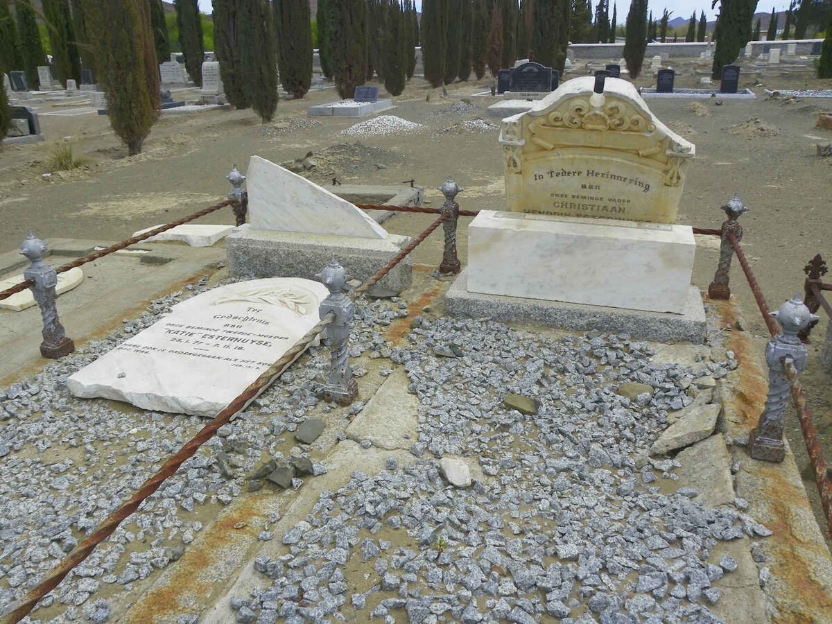 ESTERHUYSE Christiaan Hendrik &amp; Katie 1877-1918