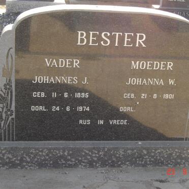 BESTER Johannes J. 1895-1974 &amp; Johanna W. 1901-