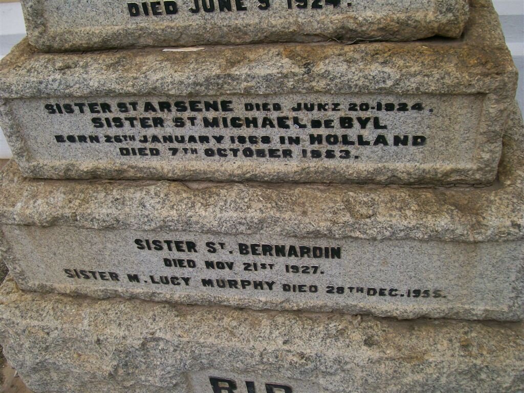 Memorial to the Convent of the Holy Sisters_4