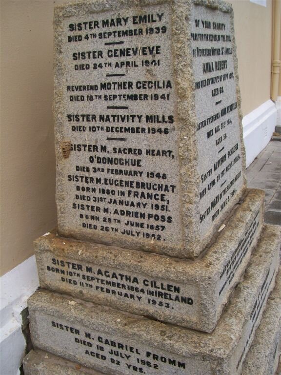 Memorial to the Convent of the Holy Sisters_5