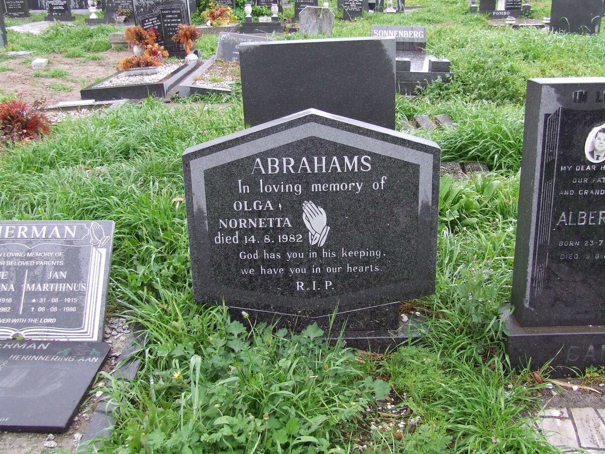 ABRAHAMS Olga Nornetta -1982