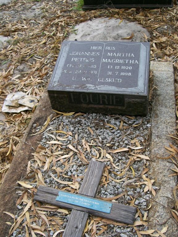 FOURIE Johannes Petrus 1915-1971 &amp; Martha Magrietha 1920-1998