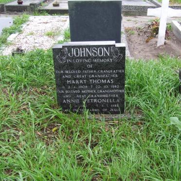 JOHNSON Harry Thomas 1908-1982 &amp; Annie Petronella 1912-1989