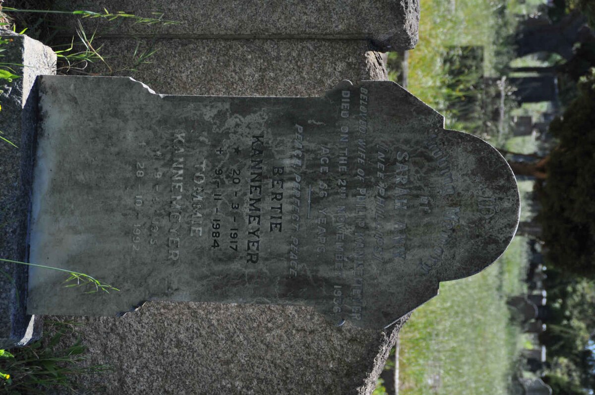 KANNEMEYER Sarah Ann nee PHILLIPS -1936 :: KANNEMEYER Bertie 1917-1984 :: KANNEMEYER Tommie 1915-1992