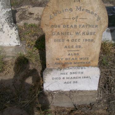 KUBE Daniel W. -1902 :: KUBE Ellen nee SMITH -1941