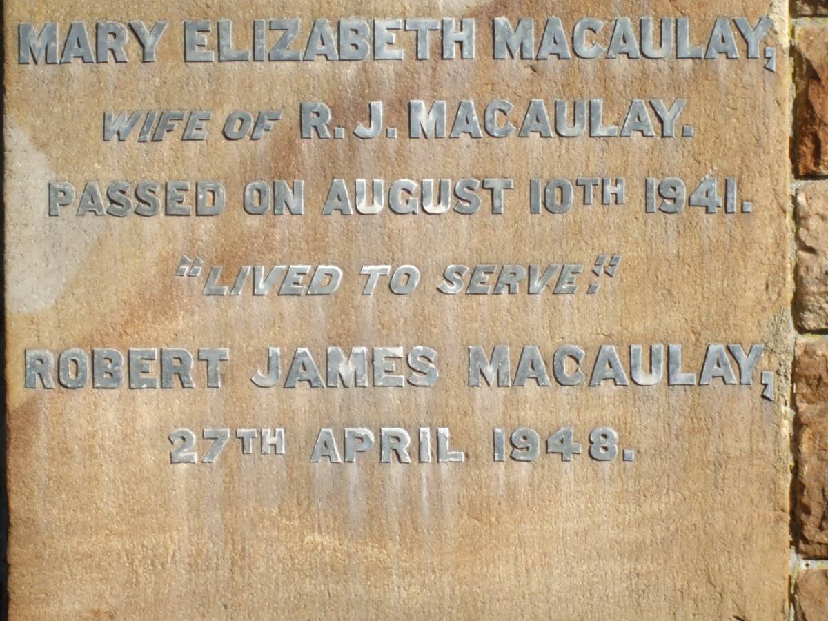 MACAULAY Robert James -1948 &amp; Mary Elizabeth -1941