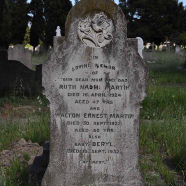 MARTIN Walton Ernest -1927 &amp; Ruth Naomi -1924 :: MARTIN Beryl -1932