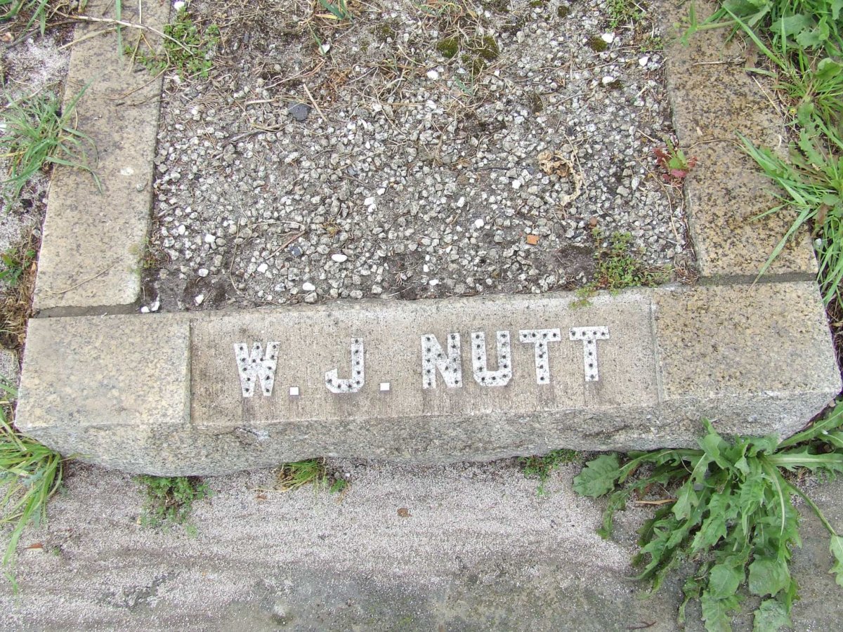 NUTT W.J.