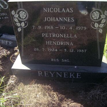 REYNEKE Nicolaas Johannes 1918-1979 &amp; Petronella Hendrina 1924-1978