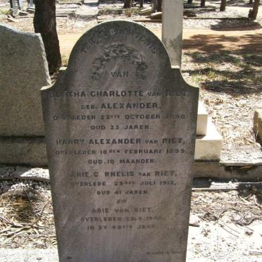 RIET Arie Cornelis, van -1912 &amp; Bertha Charlotte ALEXANDER 1898 :: VAN RIET Harry Alexander  -1899 :: VAN RIET Arie -1946