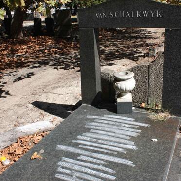 SCHALKWYK Nicolaas, van -1961 &amp; W.S. GROENEWALD -1978 :: SCHALKWYK Nicotjie, van -1922
