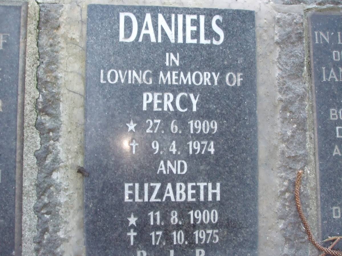 DANIELS Percy 1909-1974 &amp; Elizabeth 1900-1975