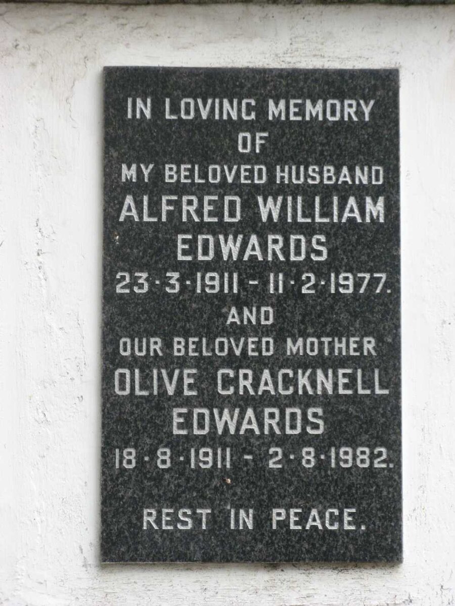 EDWARDS Alfred William 1911-1977 &amp; Olive Cracknell 1911-1982