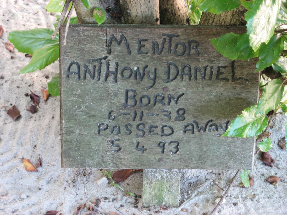 MENTOR Anthony Daniel 1938-1993