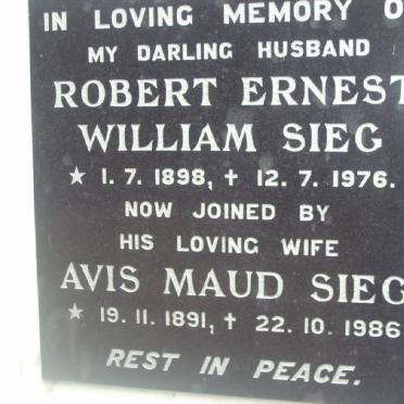 SIEG Robert Ernest William 1898-1976 &amp; Avis Maud 1891-1986