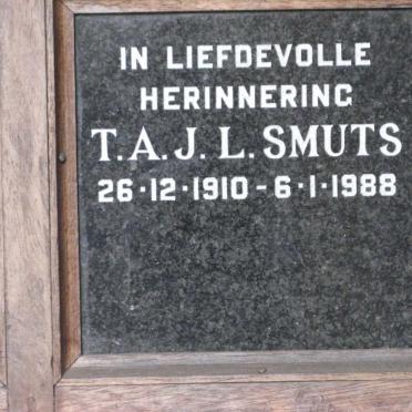 SMUTS T.A.J.L. 1910-1988