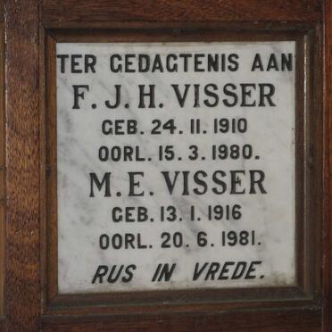 VISSER F.J.H. 1910-1980 &amp; M.E. 1916-1981