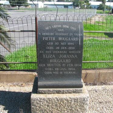 HOUGAARD Pieter 1896-1958 &amp; Eliza Johanna MOUTON 1904-1964