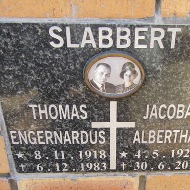 SLABBERT Thomas Engernardus 1918-1983 &amp; Jacoba Albertha 1923-2010