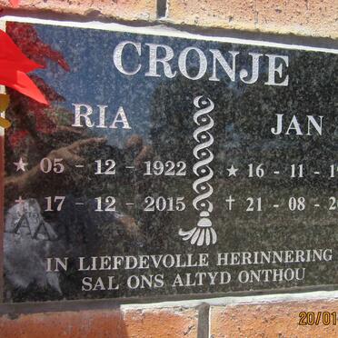 CRONJE Jan 1925-2020 &amp; Ria 1922-2015