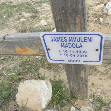 MADOLA James Mvuleni 1939-2010
