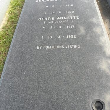 NAUDE Benjamin Fredeman 1916-1979 &amp; Gertie Annette DE LANGE 1917-1992