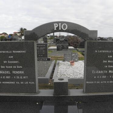 PIO Magiel Hendrik 1907-1977 &amp; Elizabeth Magdalena 1912-1988