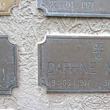 NUNAN Daphne 1917-1998