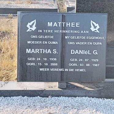 MATTHEE Daniel G. 1929-1987 &amp; Martha S. 1936-2008