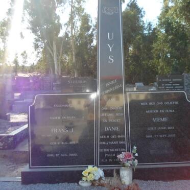 U - Surnames starting with the letter - U