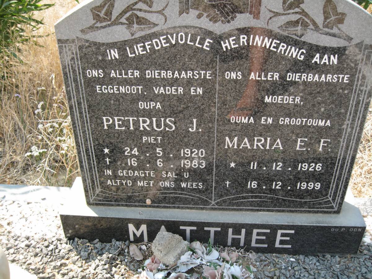 MATTHEE Petrus J. 1920-1983 &amp; Maria E.F. 1926-1999