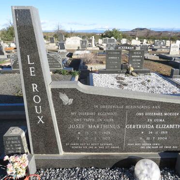 ROUX Josef Marthinus, le 1909-1973 & Gertruida Elizabeth J. 1919-2004
